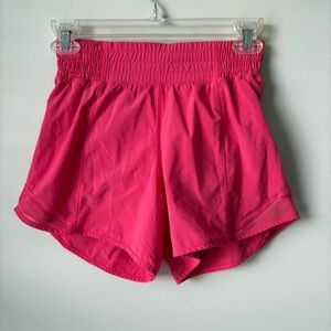 Lululemon Hotty Hot High-Rise Lined Short 4" size 2 Lipgloss